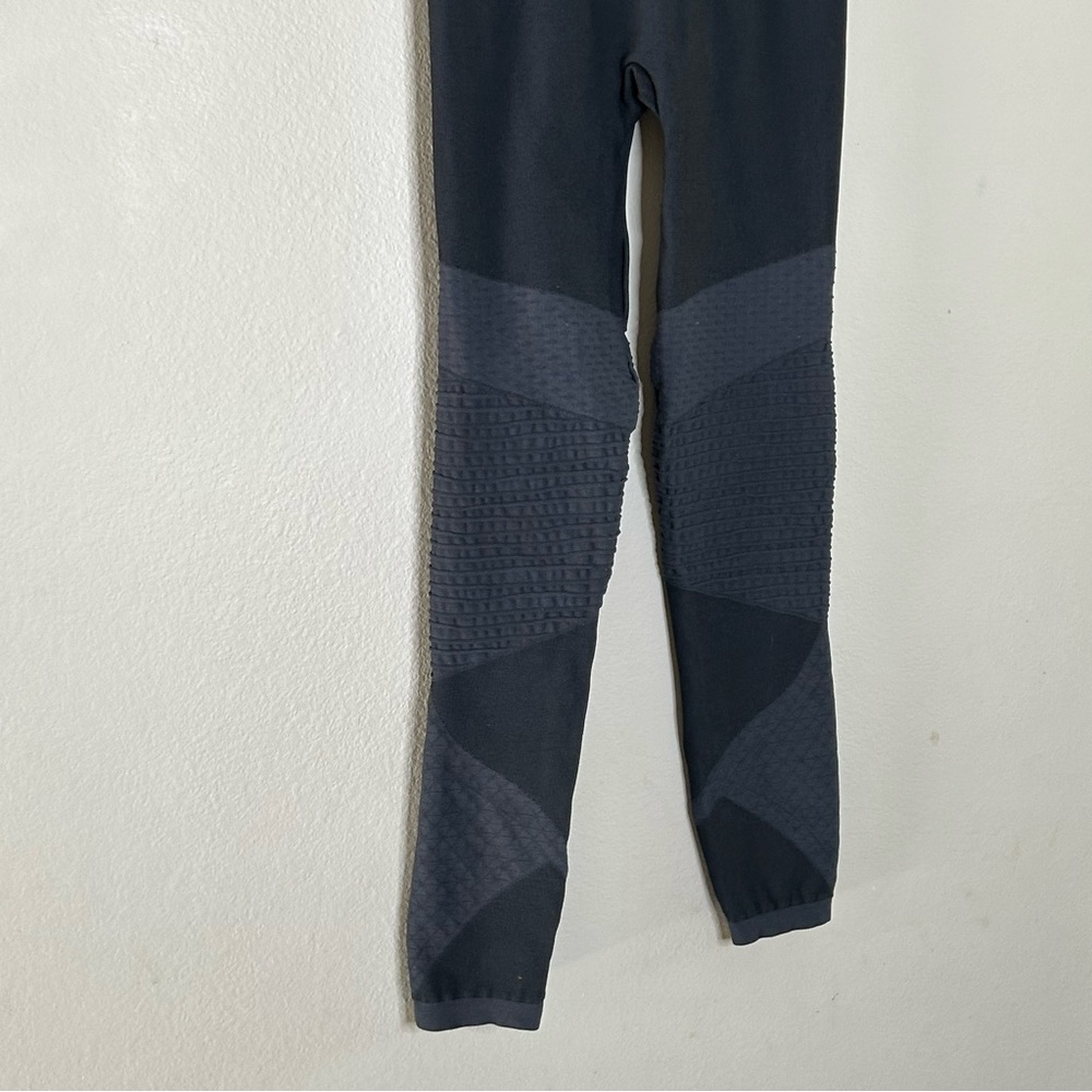 Spanx Look At Me Now Seamless Moto Leggings Medium - Picture 6 of 12
